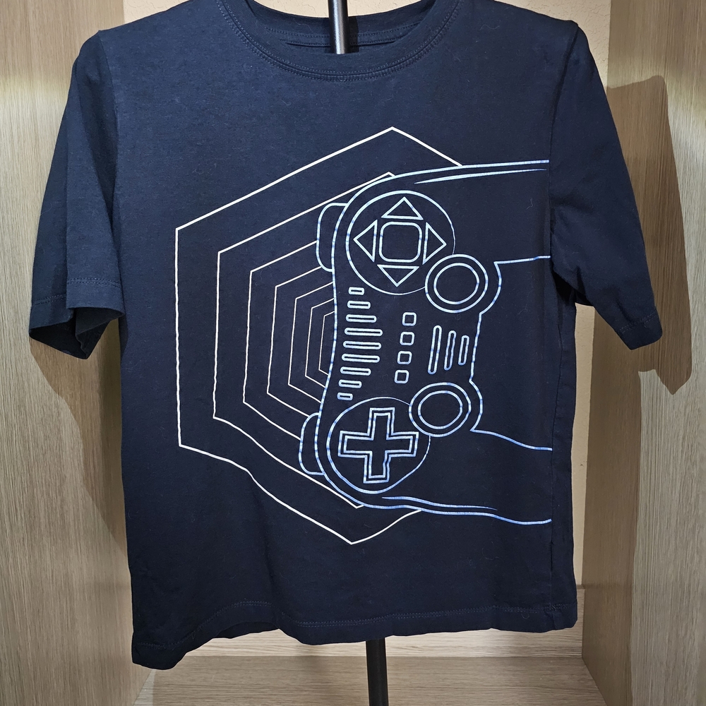 4 x $15. Navy Blue Gaming T-Shirt with Controller Graphic